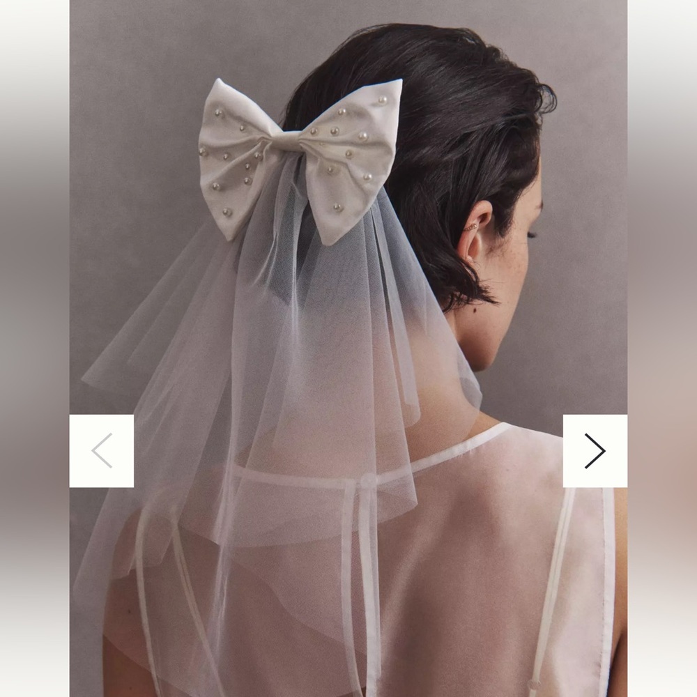 Anthropologie BHLDN Ivory Bow Mini Veil with Pearls